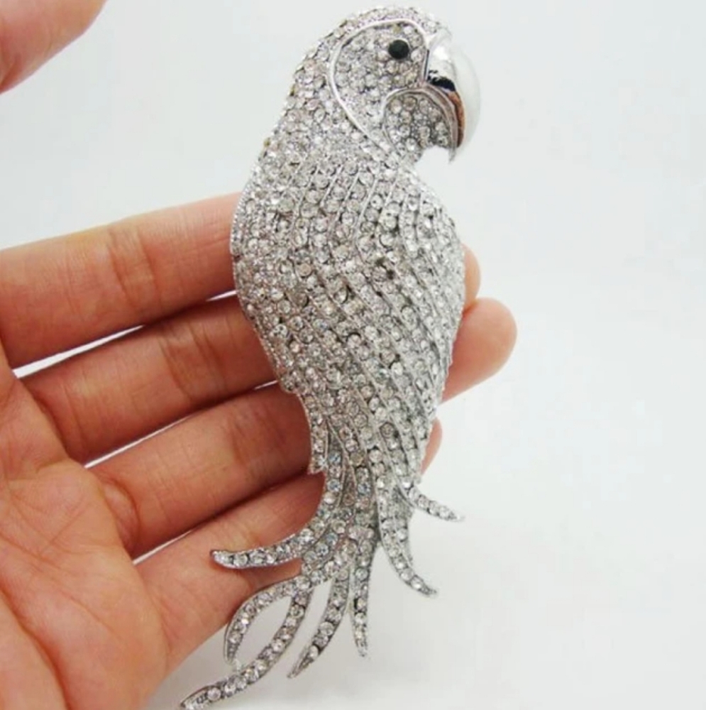 Sparkling Rhinestone Parrot Brooch pin - Picture 6 of 6